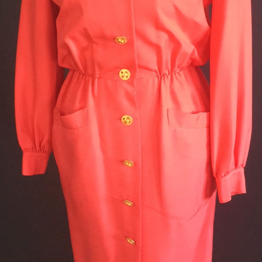 VINTAGE SILK STATEMENT DRESS - Picture 6 of 9